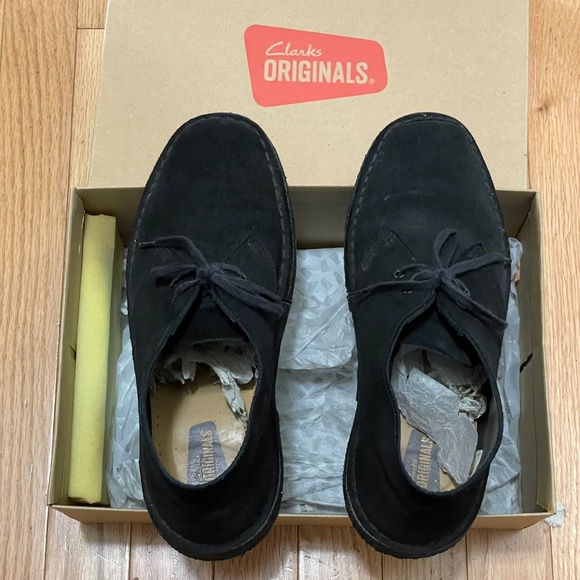 Clarks Originals Suede Black Booties - Picture 2 of 8